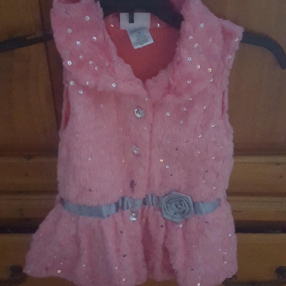 Fake fur vest
